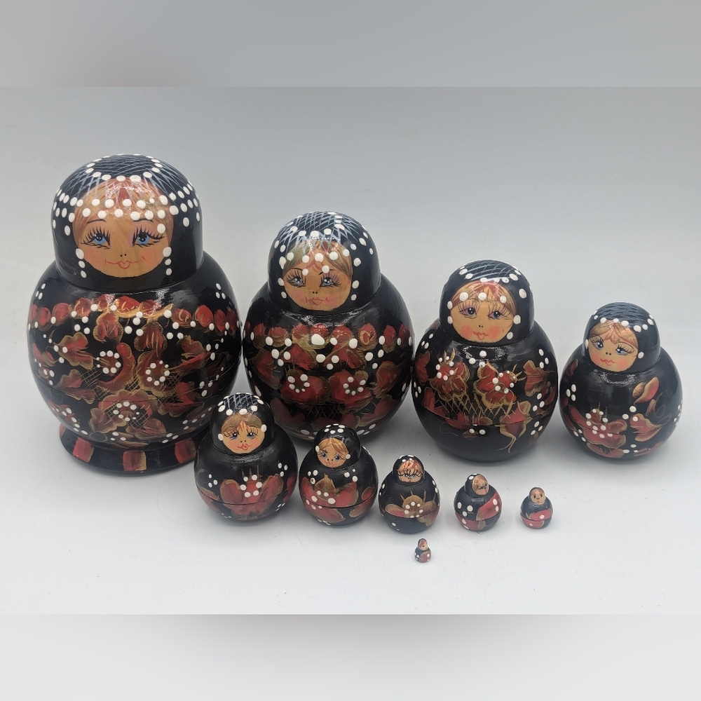 Nesting Dolls Matryoshka Wood Black w Red & Gold Flowers 10 Pieces